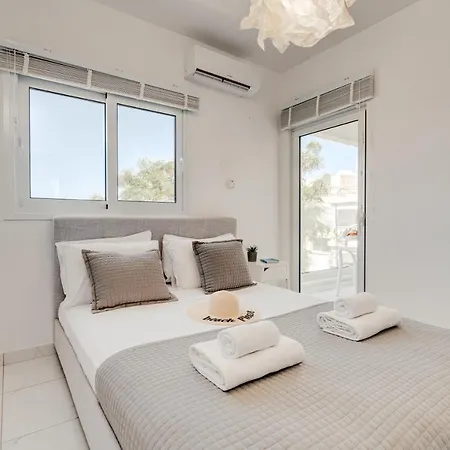 Megan Apartment *